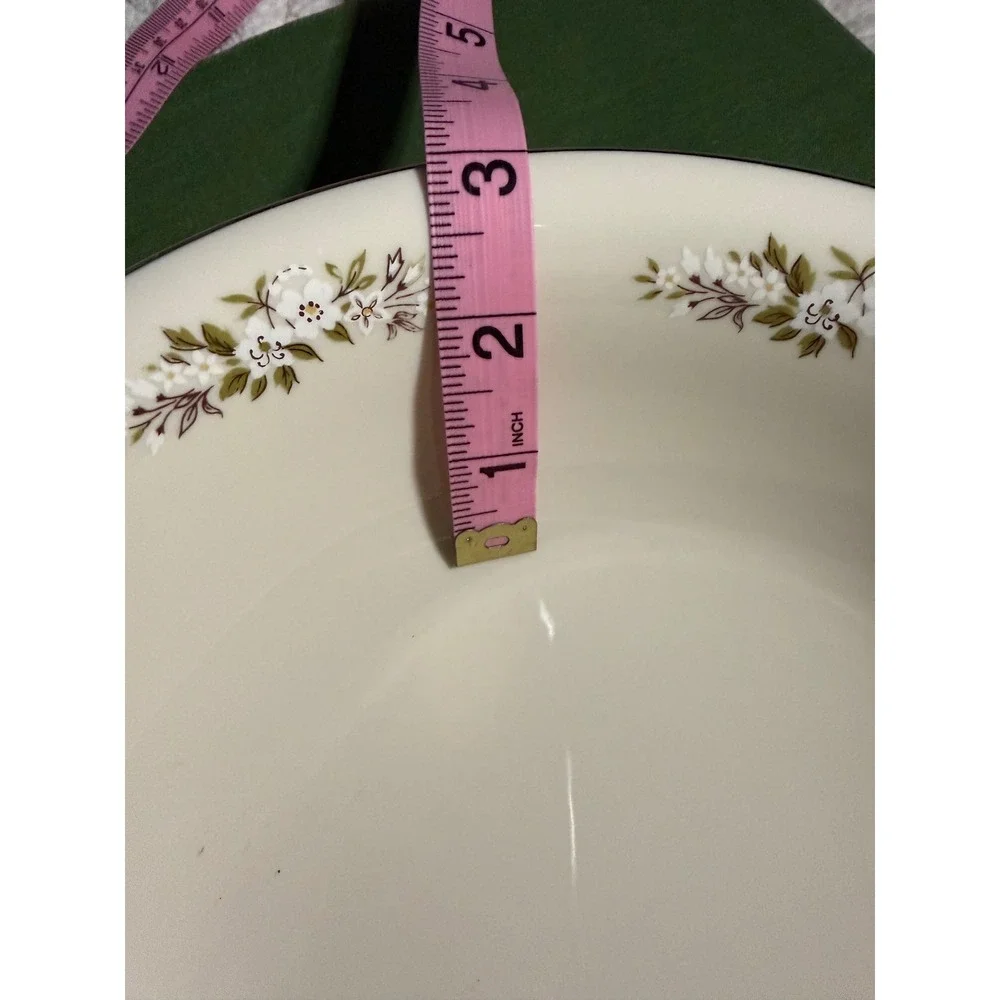 Edgerton Salem China Serving Bowl 2506 Floral White Flowers Cream 9 Inch Vintage